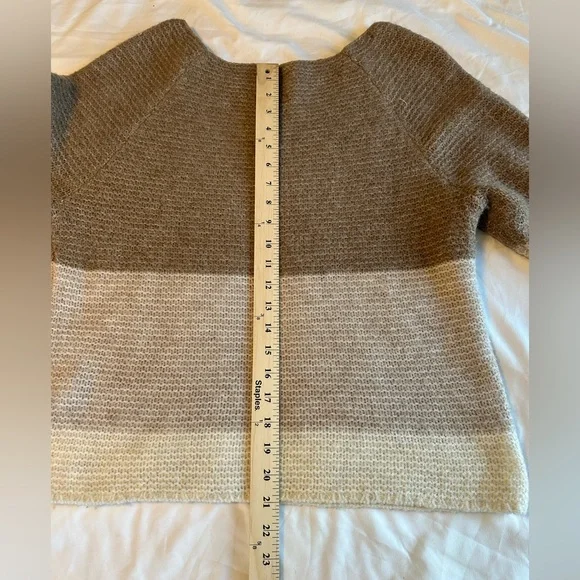 Abercrombie & Fitch Tan and Cream Scoop Neck Sweater - Picture 9 of 11